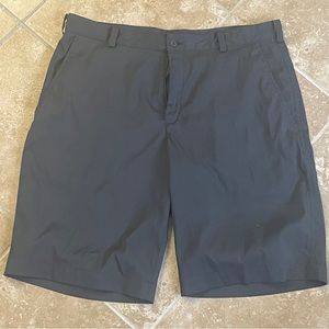 Men’s Black Nike Golf Shorts Size 34